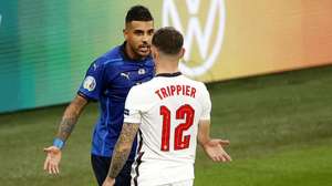 epa09338461 Emerson (L) of Italy talks to Kieran Trippier of England during the UEFA EURO 2020 final between Italy and England in London, Britain, 11 July 2021.  EPA/John Sibley / POOL (RESTRICTIONS: For editorial news reporting purposes only. Images must appear as still images and must not emulate match action video footage. Photographs published in online publications shall have an interval of at least 20 seconds between the posting.)