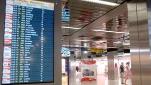 Ecrã de horários aeroporto