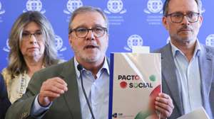 O líder da UGT, Mário Mourão, fala aos jornalistas após a reunião plenária da Comissão Permanente de Concertação Social, no Conselho Económico e Social (CES), em Lisboa, 07 de maio de 2026. ANTÓNIO COTRIM/LUSA