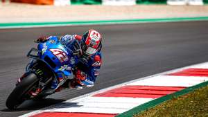 epa09141605 Spanish MotoGP rider Alex Rins of the Suzuki Ecstar team in action during the qualifying session of the Motorcycling Grand Prix of Portugal at Algarve International race track in Portimao, southern Portugal, 17 April 2021. The Motorcycling Grand Prix of Portugal will take place on 18 April 2021.  EPA/JOSE SENA GOULAO