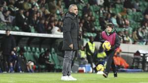 epa12707805 Sporting's head coach Rui Borges looks on during the Portugal Cup quarterfinal soccer match between Sporting CP and AVS in Lisbon, Portugal, 05 February 2026.  EPA/ANTONIO COTRIM
