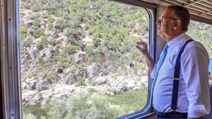 PR António José Seguro viaja de comboio na linha do Douro