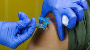 epa12923436 (FILE) - A person gets the flu vaccine administered at a health center in Valencia, Spain, 08 January 2024 (reissued 30 April 2026). WHO's World Immunisation Week is celebrated during the last week of April to raise awareness of the importance of vaccines. This year, the focus is not only on childhood vaccines but also on immunisation throughout life, with an emphasis on adult vaccines, protection against ageing, and preventive care.  EPA/BIEL ALINO