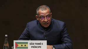 O Presidente da República de São Tomé e Príncipe, Carlos Vila Nova intervém na sessão comemorativa do 50º aniversário do 25 de abril de 1974, com os Chefes de Estado irmãos, cuja independência esteve ligada do 25 de abril em Lisboa, 25 de abril de 2024. MIGUEL A. LOPES/LUSA