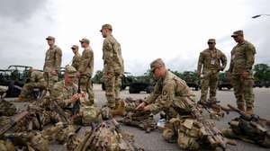 epa12175299 Members of the military prepare at the Pentagon ahead of the US Army's 250th Anniversary Parade in Arlington, Virginia, USA, 14 June 2025. The US Army's 250th birthday celebration, coinciding with US President Trump’s birthday, will be celebrated with a parade featuring Army equipment, flyovers, fireworks and 6,600 veterans and active soldiers.  EPA/ERIC THAYER / POOL