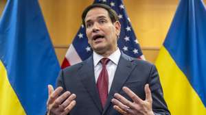 epa12544789 US Secretary of state Marco Rubio, talks to the press at the end of the consultations with Ukraine on the Trump peace plan at the US Mission in Geneva, Switzerland, 23 November 2025. The United States and Ukraine are meeting in Geneva to discuss the American president's peace plan aimed at ending the war with Russia.  EPA/MARTIAL TREZZINI