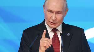 epa13275090 Russian President Vladimir Putin gestures as he speaks during a plenary session 'Responsibility for the future: the limits of the possible or the possibilities of limitlessness?' of the 23d annual meeting of the Valdai Discussion Club in Moscow, Russia, 01 October 2026. The Valdai Discussion Club annual meeting takes place from 28 September to 01 October.  EPA/MAXIM SHIPENKOV