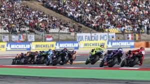 epa12514254 Riders compete in the MotoGP race of the Motorcycling Grand Prix of Portugal, at the Algarve International Circuit in Portimao, Portugal, 09 November 2025.  EPA/JOSE SENA GOULAO