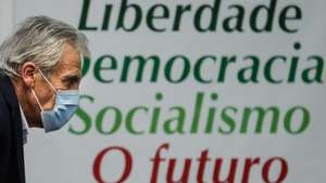 O secretário-geral do Partido Comunista Português (PCP), Jerónimo de Sousa, participa na sessão "Crianças e pais com direitos em tempos de confinamento" em Lisboa, 05 de fevereiro de 2021. TIAGO PETINGA/LUSA