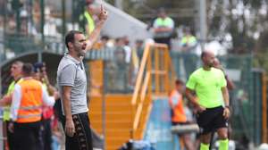João Gião, treinador do Nacional, durante o encontro frente ao Estrela da Amadora, jogo da Primeira Liga de Futebol realizado no Estádio da Madeira, no Funchal, 30 de agosto de 2026. HOMEM DE GOUVEIA/LUSA