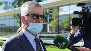 O ex-ministro Socialista Armando Vara esta manhã à chegada ao Campus de Justiça em Lisboa para o inicio do julgamento no âmbito da Operação Marquês. O ex-ministro socialista responde pelo crime de branqueamento de capitais. 9 de junho de 2021. MIGUEL A. LOPES / LUSA