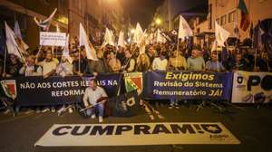 Manifestação de polícias e militares da GNR convocada pela Associação Sindical dos Profissionais da Polícia (ASPP/PSP) e Associação de Profissionais da Guarda (APG-GNR) por melhores salários e condições de trabalho, Lisboa, 29 de outubro de 2026. MANUEL DE ALMEIDA/LUSA