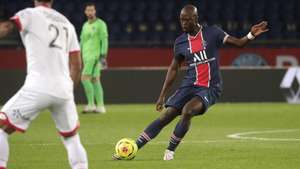 epa08771418 Paris Saint-Germain's Danilo Pereira (R) in action during the French Ligue 1 soccer match between Paris Saint-Germain (PSG) and Dijon FCO at the Parc des Princes stadium in Paris, France, 24 October 2020.  EPA/Christophe Petit Tesson