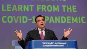 epa09273743 European Commission Vice President Margaritis Schinas gives a press conference on early lessons learned from the COVID-19 pandemic at the European Commission in Brussels, Belgium, 15 June 2021.  EPA/STEPHANIE LECOCQ / POOL POOL EPA