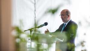 O ministro do Ambiente e da Ação Climática, João Pedro Matos Fernandes, discursa durante a cerimónia de apresentação do “Programa de apoio a edifícios mais sustentáveis 2021”, no Cacém, 22 de junho de 2021. JOSÉ SENA GOULÃO/LUSA