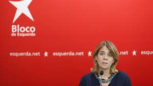 A coordenadora do Bloco de Esquerda (BE) Catarina Martins, fala aos jornalistas durante uma conferência de imprensa após a reunião da Mesa Nacional do partido, para analisar a atual situação política nacional, fazer o balanco das eleições autárquicas e debater o processo de preparação do Orçamento do Estado para 2022, em Lisboa, 02 de outubro de 2021. ANTÓNIO PEDRO SANTOS
