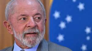 epa12238175 Brazilian President Luiz Inacio Lula da Silva participates in the signing ceremony of the provisional measure exempting taxi drivers nationwide from paying the taximeter verification fee, at the Planalto Palace in Brasilia, Brazil, 14 July 2025.  EPA/Andre Borges