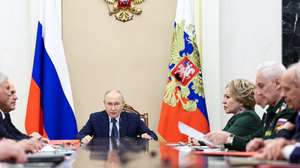 epa13128070 Russian President Vladimir Putin chairs a meeting with members of the Security Council at the Kremlin in Moscow, Russia, 23 July 2026.  EPA/ALEXANDER KAZAKOV / SPUTNIK / KREMLIN POOL MANDATORY CREDIT