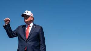 epa13222698 US President Donald J Trump exits the stage following his remarks at a Steel Across America Event on the Ellipse in Washington, DC, USA, 08 September 2026.  EPA/ANNABELLE GORDON / POOL