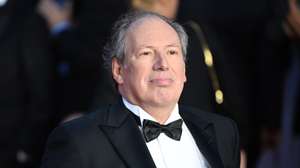 epa09494257 German film score composer Hans Zimmer poses for photographers at the world premiere of the new James Bond film &#039;No Time To Die&#039; at the Royal Albert Hall in London, Britain, 28 September 2021. The 25th movie in the James Bond series opens in British theaters on 30 September 2021.  EPA/NEIL HALL