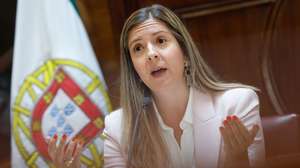 A ministra da Juventude e Modernização, Margarida Balseiro Lopes, intervém durante a sua audição na Comissão de Orçamento, Finanças e Administração Pública, na Assembleia da República, em Lisboa, 03 de julho de 2024. ANTÓNIO PEDRO SANTOS/LUSA