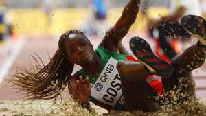 epa07892316 Susana Costa of Portugal competes in the women's Triple Jump qualification during the IAAF World Athletics Championships 2019 at the Khalifa Stadium in Doha, Qatar, 03 October 2019. EPA/DIEGO AZUBEL