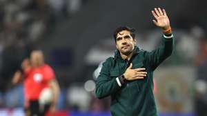epa12494490 Palmeiras coach Abel Ferreira reacts at the end the CONMEBOL Libertadores semifinal soccer match between Palmeiras and LDU Quito in Sao Paulo, Brazil, 30 October 2025.  EPA/Isaac Fontana