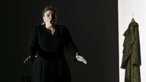 Ensaio geral da ópera "Tristan und Isolde", de Richard Wagner, é a nova produção do Teatro Nacional de São Carlos, em colaboração com o Centro Cultural de Belém, com encenação e cenografia de Charles Edwards com Erin Caves, Elisabete Matos, Kristinn Sigmundsson, Luís Rodrigues entre outros com estreia agendada para o dia 09 de março, no Centro Cultural em Belem, 07 março 2017.  ANDRÉ KOSTERS / LUSA