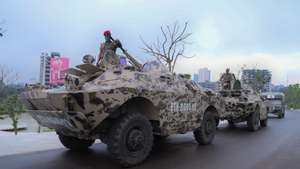 epa09560033 (FILE) The Ethiopian National Defence conducts exercises in the inaugural event of Sheger park during a military parade in Addis Ababa, Ethiopia, 10 September 2020 (issued 02 November 2021). A nationwide state of emergency effective immediately has been declared by the Ethiopia's Council of Ministers on 02 November 2021, following a push towards the capital city announcement made by the Northern Tigray region fighters on 01 November 2021.  EPA/STR *** Local Caption *** 56523174