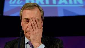 epaselect epa04647023 United Kingdom Independence Party (UKIP) leader Nigel Farage reacts as he delivers a speech on immigration in London, Britain, 04 March 2015. Farage said that his party would like to introduce an Australian-style points-based visa system in the United Kingdom.  EPA/FACUNDO ARRIZABALAGA