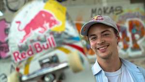 O skateboarder Gustavo Ribeiro volta a andar de skate após a paragem forçada devido à pandemia de covid-19, skate parque no Bairro da Liberdade em Lisboa, 6 de maio de 2020. (ACOMPANHA TEXTO DE 07 DE MAIO DE 2020) MIGUEL A. LOPES/LUSA