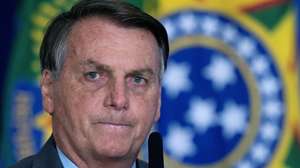 epa09340497 (FILE) - Brazilian President Jair Bolsonaro participates in the launching ceremony of the Los Gigantes de lo Alfalto program, in Brasilia, Brazil, 18 May 2021 (reissued 12 July 2021). Brazilian Federal Police on 12 July 2021 opened an investigation against Brazilian President Bolsonaro for breach of duty over the purchase of Covaxin.  EPA/Joedson Alves *** Local Caption *** 56905212