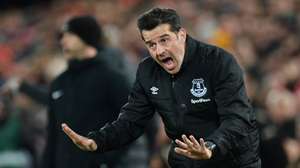 epa08044966 Everton manager Marco Silva gestures on the touchline during the English Premier League soccer match between Liverpool FC and Everton in Liverpool, Britain, 04 December 2019.  EPA/Peter Powell EDITORIAL USE ONLY. No use with unauthorized audio, video, data, fixture lists, club/league logos or 'live' services. Online in-match use limited to 120 images, no video emulation. No use in betting, games or single club/league/player publications