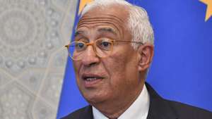 epa12009920 European Council President Antonio Costa addresses a press conference as part of the EU-Central Asia summit in Samarkand, Uzbekistan, 04 April 2025. The first summit between leaders of the EU and five countries of Central Asia was held in Samarkand from 03 to 04 April.  EPA/STRINGER