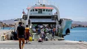 O “Chiquinho BL”, primeiro navio adquirido pela CV Interilhas, concessionária do transporte marítimo em Cabo Verde e liderada pelo grupo português ETE, transportou 160 mil passageiros no primeiro ano de serviço, sem qualquer paralisação, no Mindelo, ilha de São Vicente, Cabo Verde, 14 de abril de 2021. A CV Interilhas, concessionária do transporte marítimo em Cabo Verde, liderada pelo grupo português ETE, transportou 355 mil passageiros em 2020, o primeiro ano completo de atividade, afetada pelos “consideráveis” impactos da pandemia. (ACOMPANHA TEXTO DA LUSA DO DIA 15 DE ABRL DE 2021). FERNANDO DE PINA/LUSA