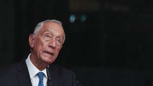 O Presidente da República, Marcelo Rebelo de Sousa, discursa durante a apresentação do livro de memórias de Eduardo Ferro Rodrigues "Assim vejo a minha vida" no Centro Cultural de Belém, Lisboa, 23 de outubro de 2023. TIAGO PETINGA/LUSA