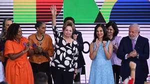 epa10509764 The former president of Brazil, Dilma Rousseff (c), participates in the celebration ceremony of International Women&#039;s Day at the Palace of the Planalto in BrasÃ­lia, Brazil, 08 March 2023. The president of Brazil asked to commemorate the International Women&#039;s day &quot;with respect&quot; to end the &quot;intolerable&quot; male chauvinistic violence and change the current system of &quot;privileges of the men&quot;, instead of giving flowers.  EPA/Andre Borges