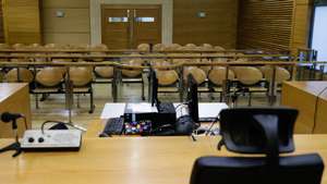 Sala de audiências do Tribunal de Loures onde prossegue o julgamento de Rosa Grilo e António Joaquim, acusados pelo Ministério Público (MP) da coautoria do homicídio do triatleta Luís Grilo, marido da arguida, 17 de setembro de 2019. TIAGO PETINGA/LUSA