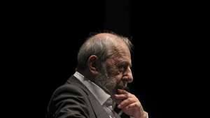O arquiteto Álvaro Siza Vieira intervém na conferência de abertura “A Arquitetura e Outras Artes”, no âmbito da 21.ª edição das Correntes d´Escritas, na Póvoa de Varzim, 19 de fevereiro de 2020. JOSÉ COELHO/LUSA