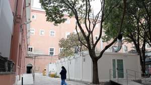 Aspeto das obras de melhoramento que estão a ser realizadas no Hospital de São José, em Lisboa, 04 de novembro de 2020. As obras vão permitir aumentar as instalações da urgência em cerca de 30% e no início de 2020 haverá “mais gabinetes médicos e todas as especialidades oferecidas nas urgências ficarão concentradas na mesma zona”, incluindo as de otorrino e oftalmologia, que até agora estão noutro piso. (ACOMPANHA TEXTO DA LUSA DO DIA 09 DE NOVEMBRO DE 2020). ANTÓNIO COTRIM/LUSA