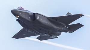 epa08145131 A Lockheed Martin F-35 Lightning II of the Royal Netherlands Air Force trains on targets at the NATO training location the Vliehors Range, at Vlieland, the Netherlands, 20 January 2020.  EPA/VINCENT JANNINK