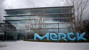 epa08777491 (FILE) - The Merck logo is seen outside the pharmaceutical company's building during the annual business results press conference by the pharmaceutical and chemical company in Darmstadt, Germany, 07 March 2019 (reissued 27 October 2020). Merck will present their 3rd quarter results on 27 October 2020.  EPA/HASAN BRATIC *** Local Caption *** 56082940