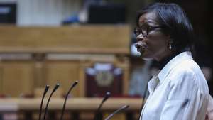 A ministra da Justiça, Francisca Van Dunem, durante a sua audição na Comissão de Assuntos Constitucionais, Direitos, Liberdades e Garantias, na Assembleia da República, em Lisboa, 04 de maio de 2021. MIGUEL A. LOPES/LUSA