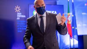 O ministro de Estado, da Economia e da Transição Digital, Pedro Siza Vieira, no final da conferência de imprensa após reunião do Conselho de Ministros, no Centro Cultural de Belém, em Lisboa, 06 de maio de 2021. JOSÉ SENA GOULÃO/LUSA