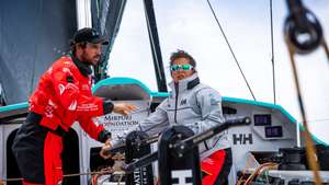 Os velejadores portugueses Frederico Melo (E) e Mariana Lobato (D) da equipa de vela da classe VO65, Mirpuri Foundation Racing Team, durante um treino de preparação para a primeira edição da "The Ocean Race Europe", que terá início a 29 de maio em Lorient, França, e terminará em Génova, Itália, ao largo de Cascais, 10 de maio de 2021. (ACOMPANHA TEXTO DA LUSA DO DIA 13 DE MAIO DE 2021). JOSE SENA GOULAO/LUSA