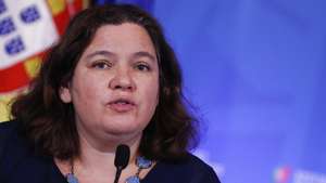 A ministra da Modernização do Estado e da Administração Pública, Alexandra Leitão, durante a conferência de imprensa no final da reunião do Conselho de Ministros, que decorreu no Palácio da Ajuda, em Lisboa, 22 de julho de 2021. ANTÓNIO COTRIM/LUSA