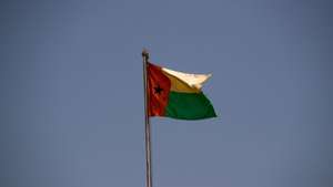 Bandeira da Guiné-Bissau, em Bissau, na Guiné-Bissau, 16 de maio de 2021. JOSÉ SENA GOULÃO/LUSA