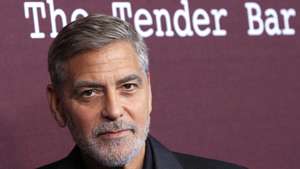 George Clooney na estreia do filme "The Tender Bar"