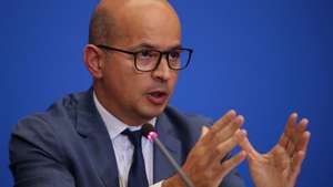 O ministro de Estado e das Finanças, João Leão, durante uma conferência de imprensa, sobre medidas de mitigação do aumento dos preços dos combustíveis, no Ministério das Finanças, em Lisboa, 4 de março de 2022. MANUEL DE ALMEIDA/LUSA