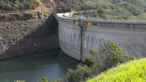 A barragem de Odeáxere (Bravura), é uma barragem do barlavento Algarvio que se encontra em niveis mínimos de água devido à falta de chuva, Lagos, 27 de janeiro de 2022. (ACOMPANHA TEXTO DA LUSA DO DIA 02 DE FEVEREIRO DE 2022). LUÍS FORRA/LUSA